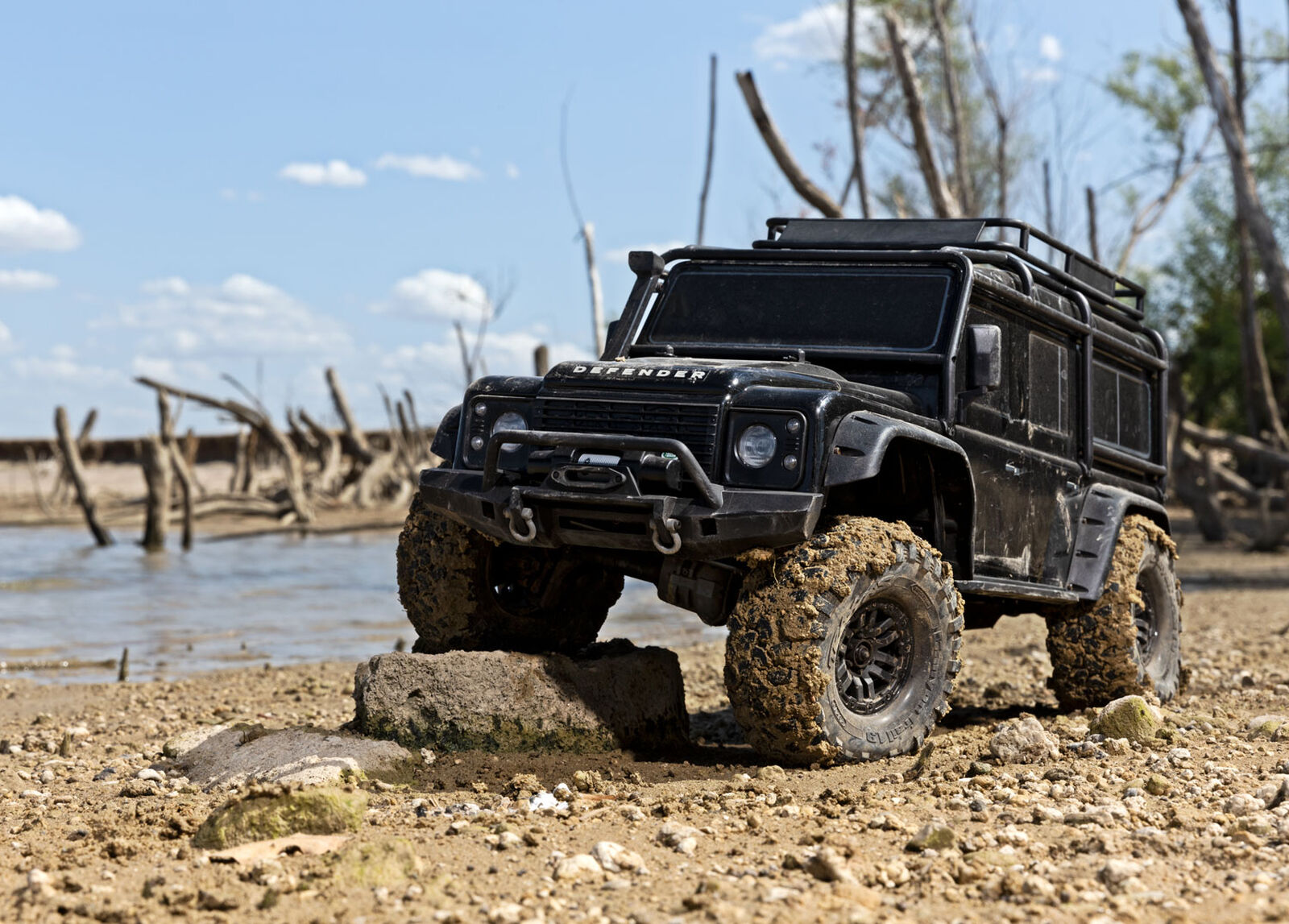 TRX-4 1/10 Scale Trail Rock Crawler W/Land Rover Defender Body