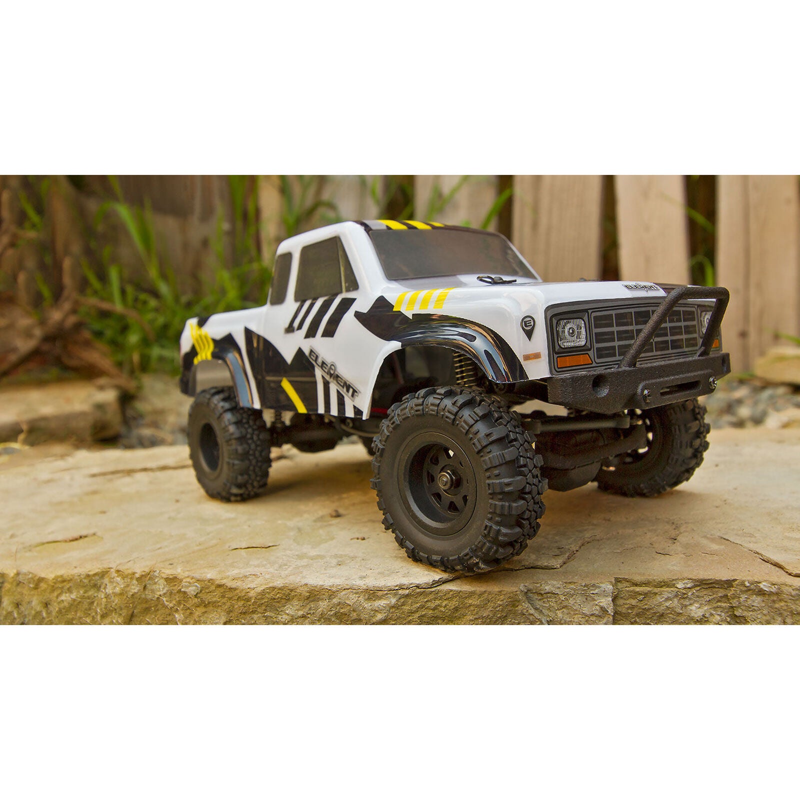 Enduro24 Sendero 1/24 4WD RTR Scale Mini Trail Truck (Black/Yellow) w/2.4GHz Radio