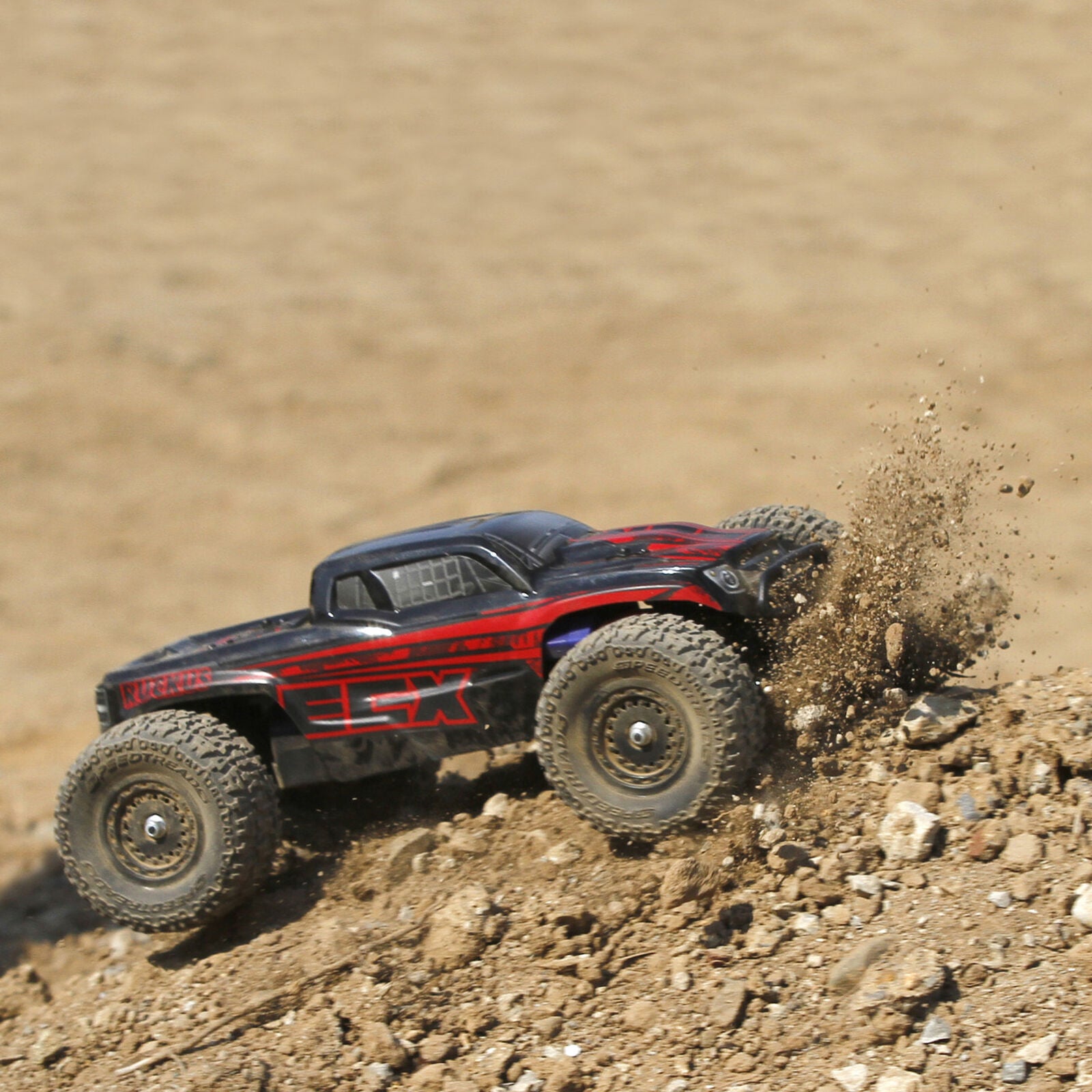 *DISCONTINUED* 1/18 Ruckus 4WD Monster Truck RTR Red/Black